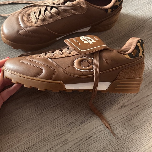 Coach Men's Tan Leather Sneakers with Logo Tongue - Picture 2 of 5